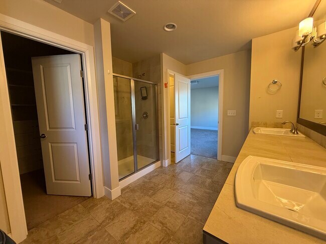 Building Photo - 13217 23rd Dr SE