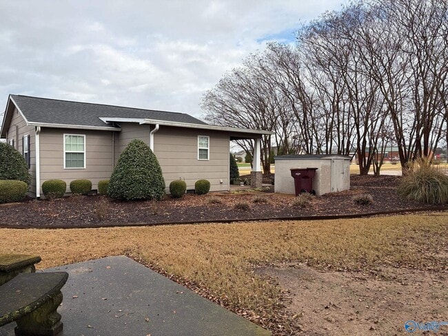 Building Photo - 19408 Huntsville Brownsferry Rd