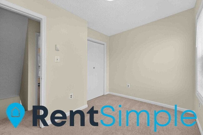 Building Photo - 432 Chase St