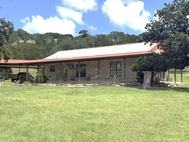 Building Photo - 1904 Bear Creek Rd
