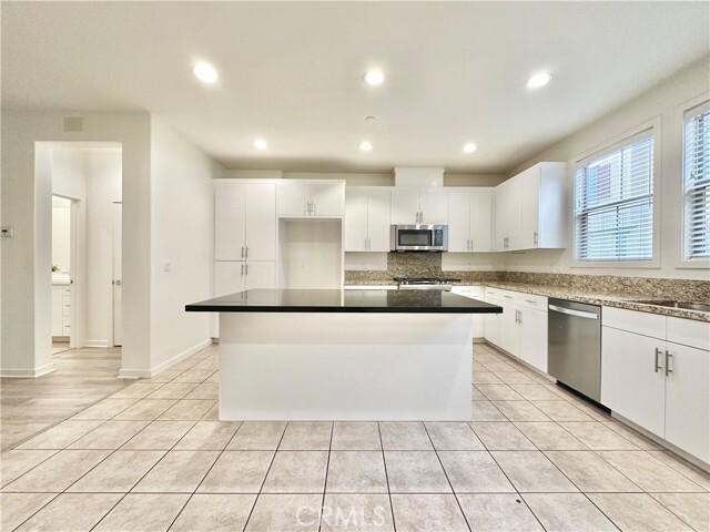 Building Photo - 21042 Cornerstone Dr