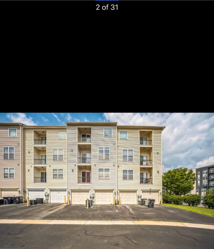 Building Photo - 15504 John Diskin Cir