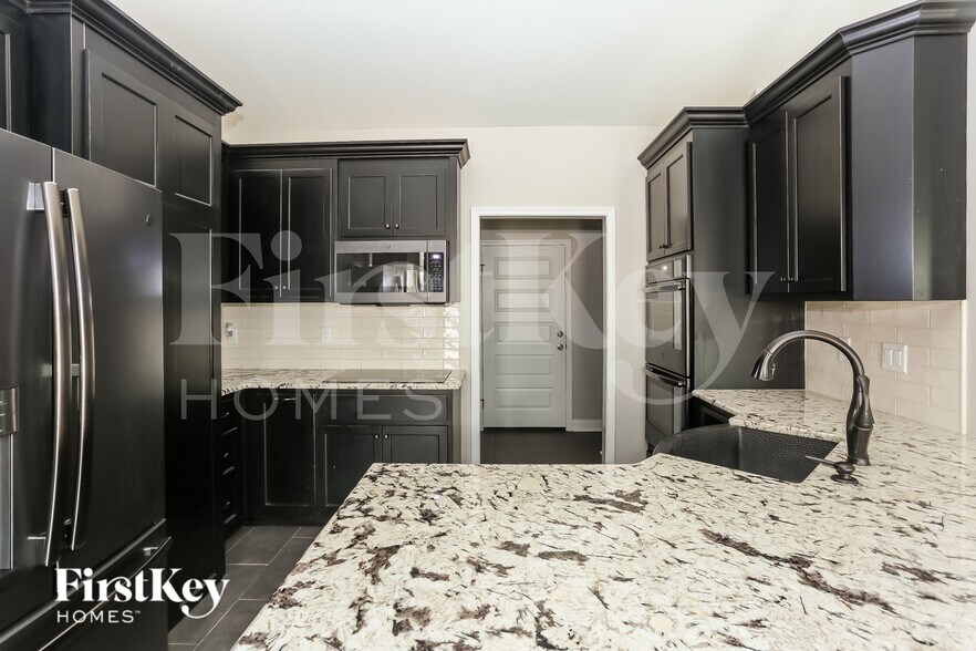 Building Photo - 105 Jefferson Dr