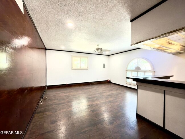 Building Photo - 3217 Funston Pl