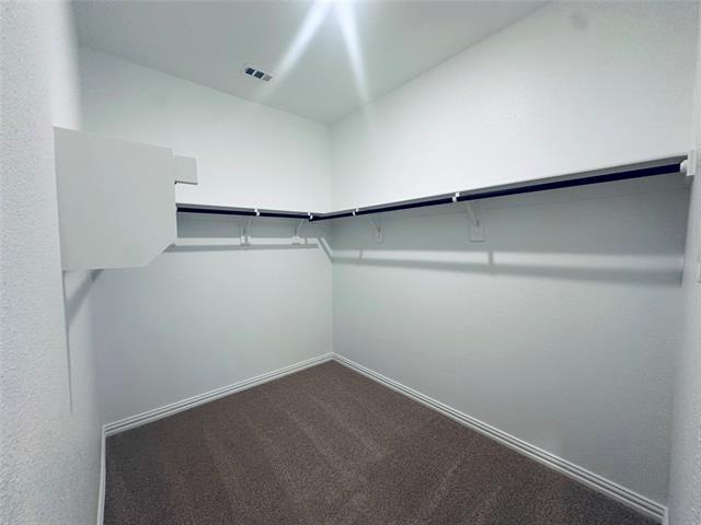 Building Photo - 606 Clover Crk Dr