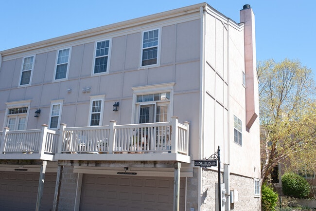 Building Photo - 6659 Junction Ln