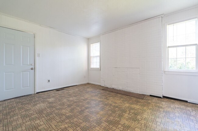 Building Photo - 29 Fiske St