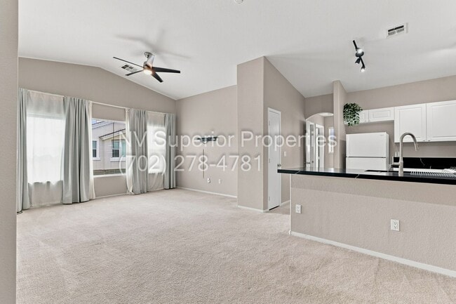 Building Photo - 8628 Tomnitz Ave