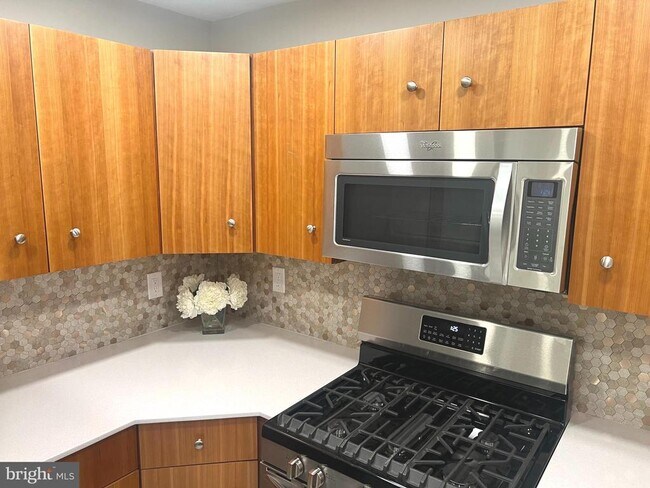 Building Photo - 12020 Taliesin Pl