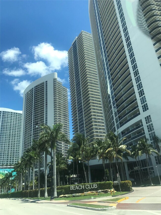 Building Photo - 1850 S Ocean Dr