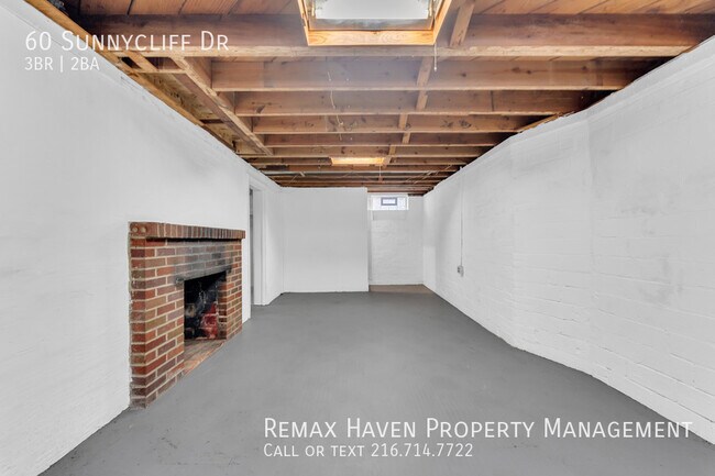 Building Photo - 60 Sunnycliff Dr