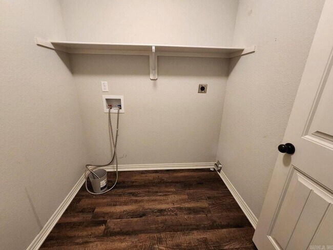 Building Photo - 1618 Lil Larry Dr