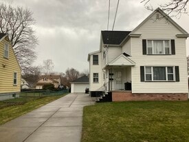 Building Photo - 106 Otis St