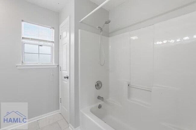 Building Photo - 22 Avocet Way