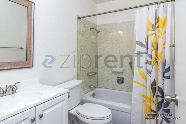 Building Photo - 370 Don Basillo Way