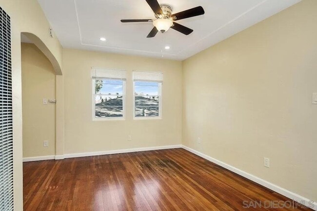 Building Photo - 4417 Van Dyke Ave