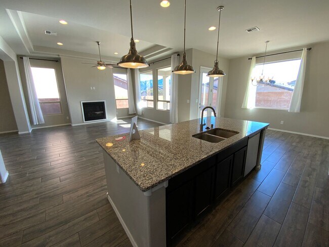 Building Photo - Recent Construction Luxury 4 Bedroom Home Available Near 528 / 550 in Rio Rancho!