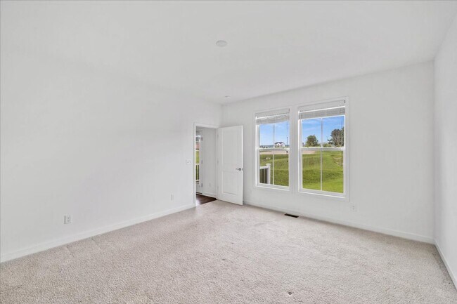 Building Photo - Spacious Home in Westhill Community - Rent...