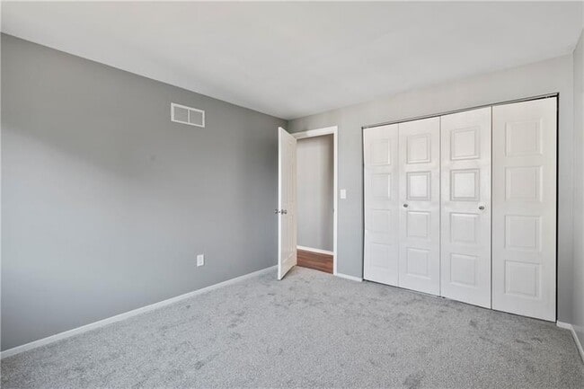 Building Photo - 238 Woodbridge Dr