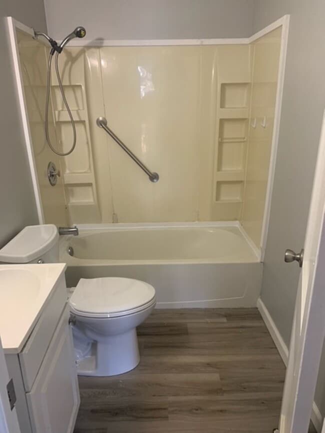 Building Photo - Renovated 3 Bedroom 2 Bath Home for Rent!