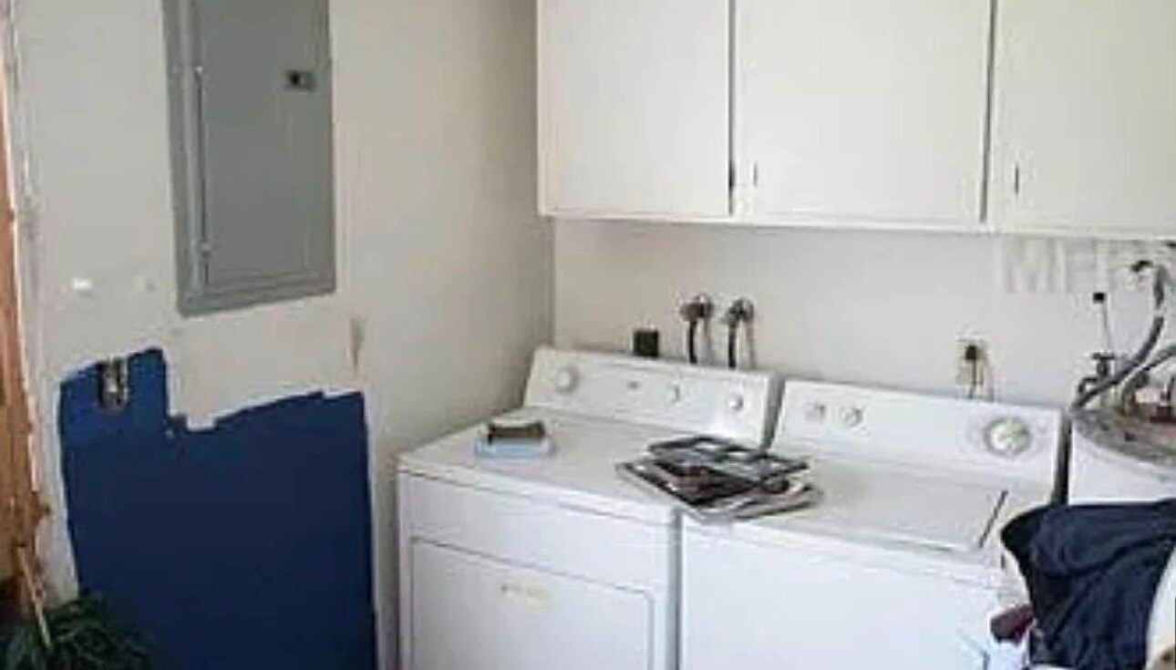 Building Photo - 257 S Fairbairn Dr