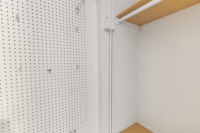 Building Photo - 2529 W Vermijo Ave