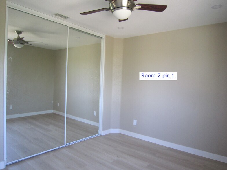 Building Photo - 1181 Kestrel Cir