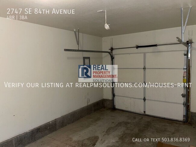 Building Photo - 2747 SE 84th Ave