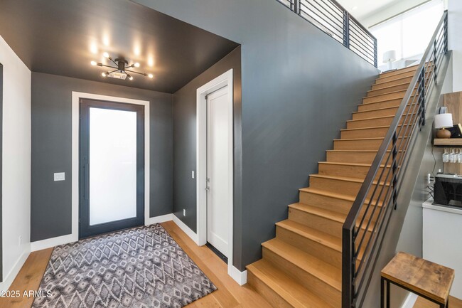 Building Photo - 4413 E Turney Ave
