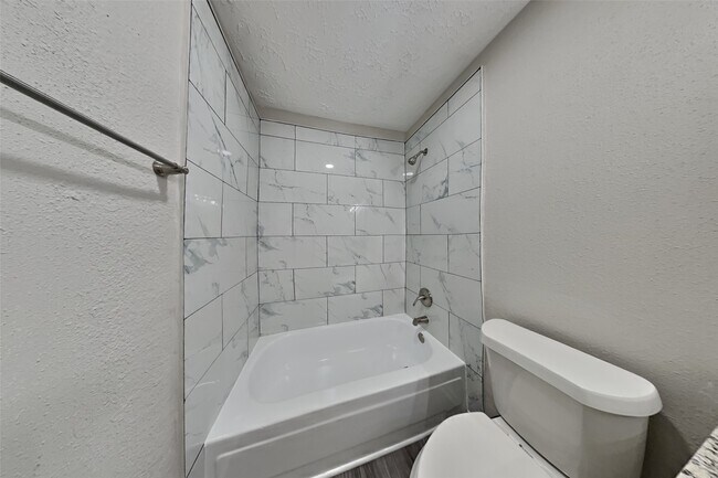 Building Photo - 7443 Kite Hill Dr