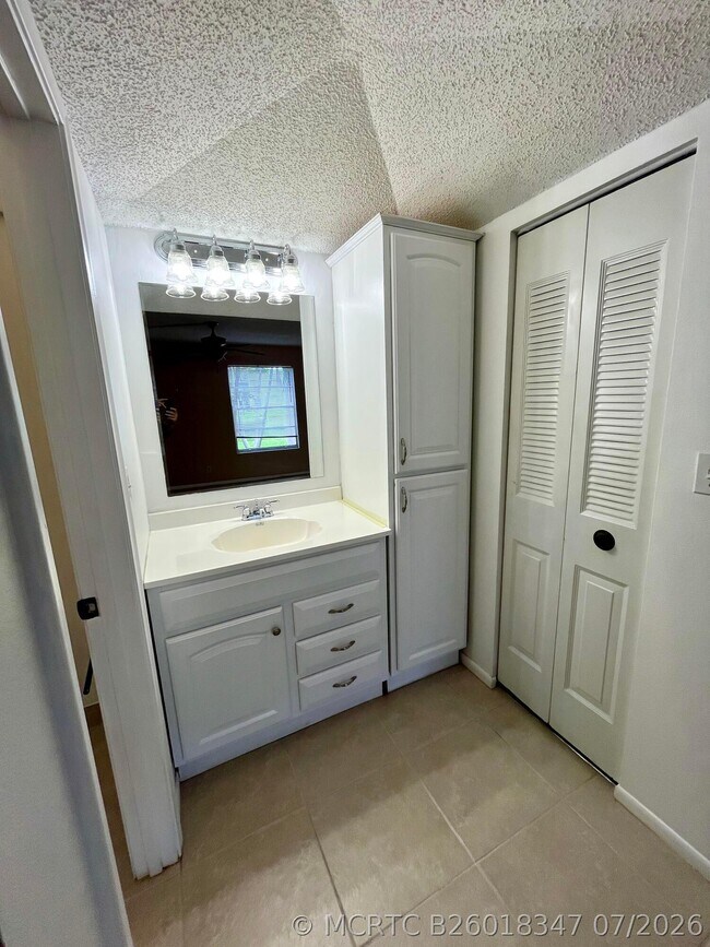 Building Photo - 2500 Fiore Way
