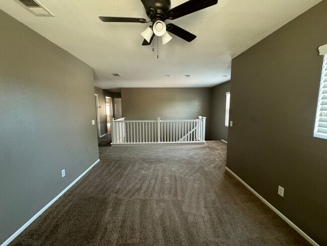 Building Photo - Beautiful Home in the Heart of Perris