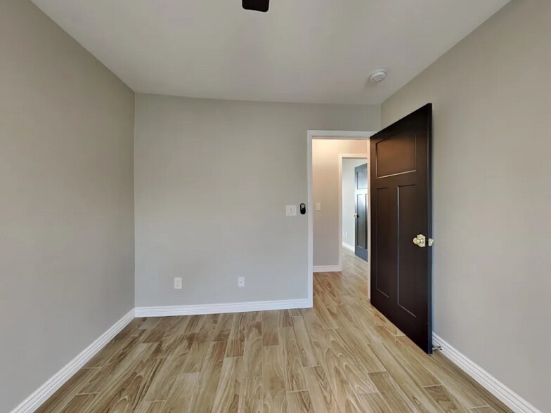 Building Photo - 3101 S Harl Ave
