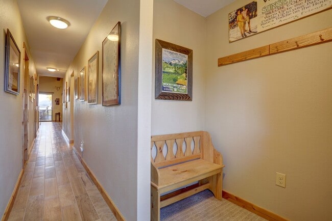 Building Photo - 2 BDR 2 BATH UPDATED  Lake Dillon Condo  2...