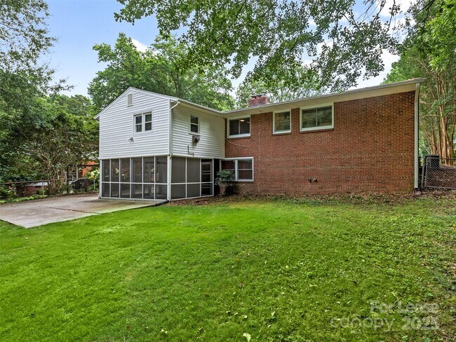Building Photo - 5243 Murrayhill Rd