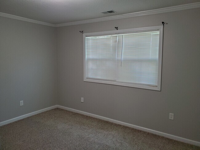 Building Photo - 329 Loop Drive