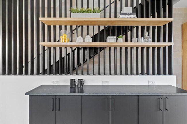 Building Photo - 700 Denson Dr