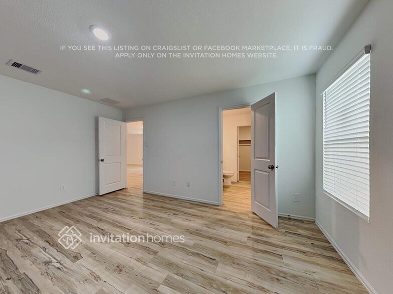 Building Photo - 18827 Charter Elm Dr