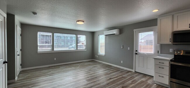 Building Photo - MOVE IN SPECIAL! New Construction Duplex i...