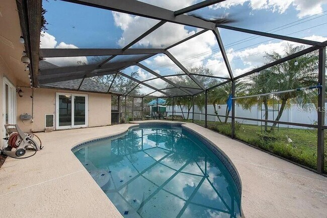 Building Photo - 9415 Pebble Glen Ave