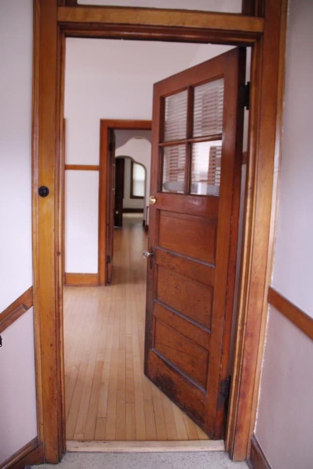 Back door - 5655 W Ainslie St