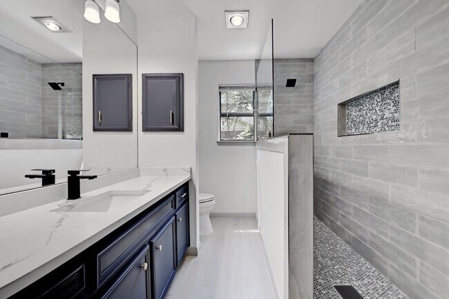 Building Photo - 6010 Salton Dr