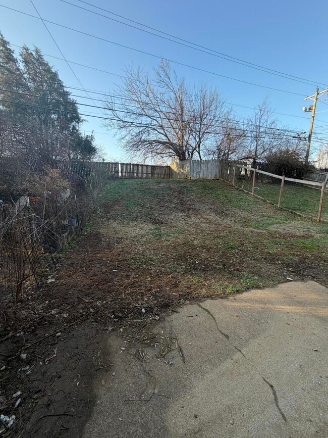 Building Photo - 106 Heritage Dr