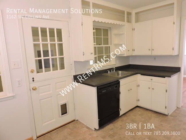 Building Photo - 1162 SW Collins Ave