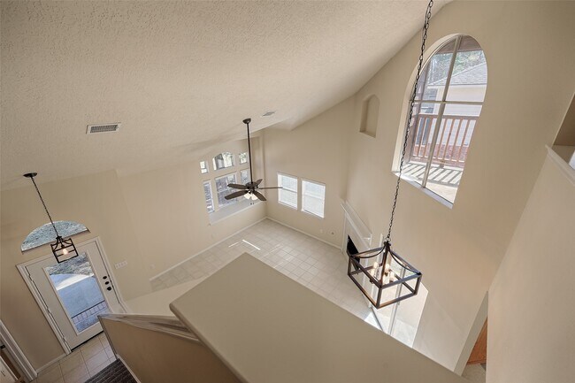 Building Photo - 1815 Tickner St