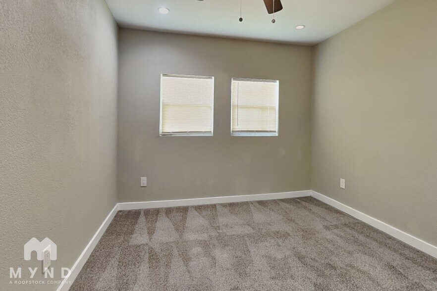 Building Photo - 3732 Farm Field Ln