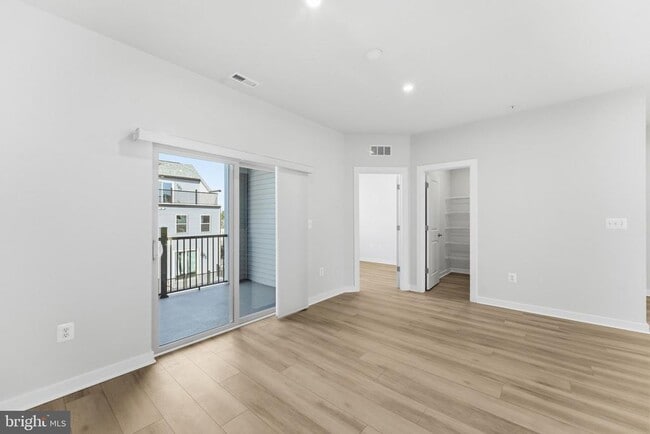 Building Photo - 2136 Glacier Rd