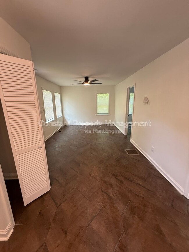 Building Photo - 139 Woodward Ct