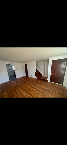 Building Photo - 247 Hancock Ave