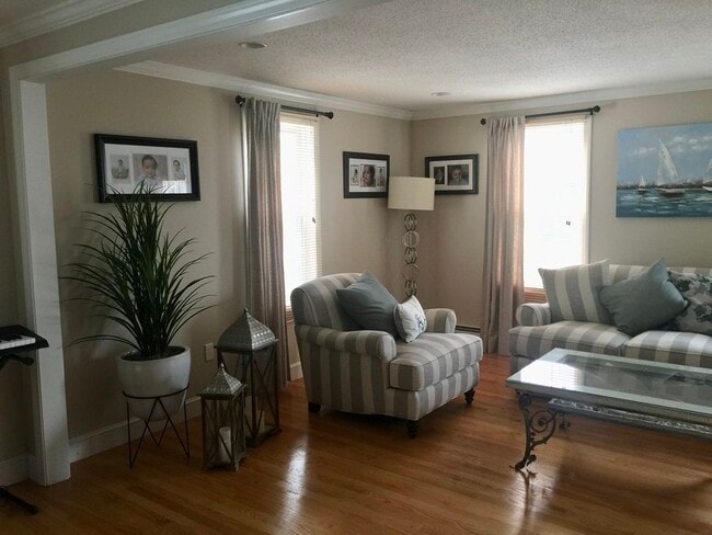 Building Photo - 22 Sunrise Dr